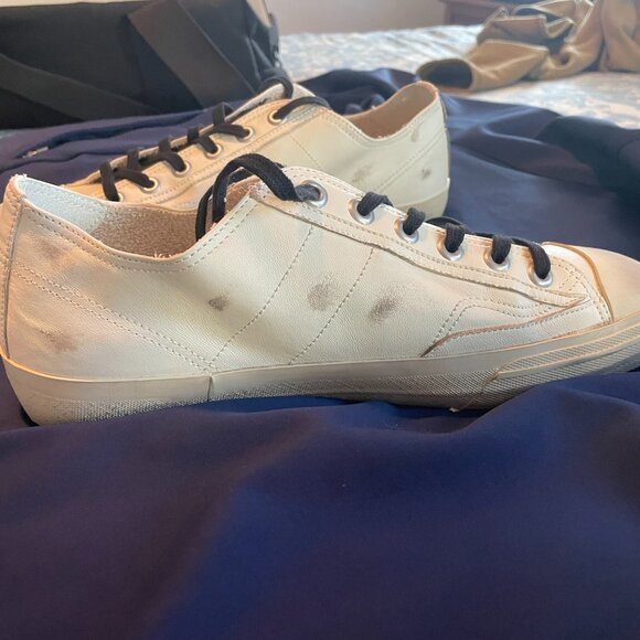 Golden Goose Men's V-Star in Nappa leather with Black nubuck leather star - Picture 3 of 11